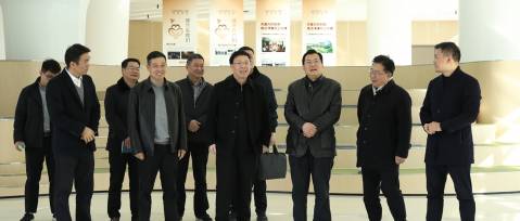 浙江省政協(xié)副主席、省慈善聯(lián)合總會會長裘東耀一行蒞臨恒林家居調(diào)研